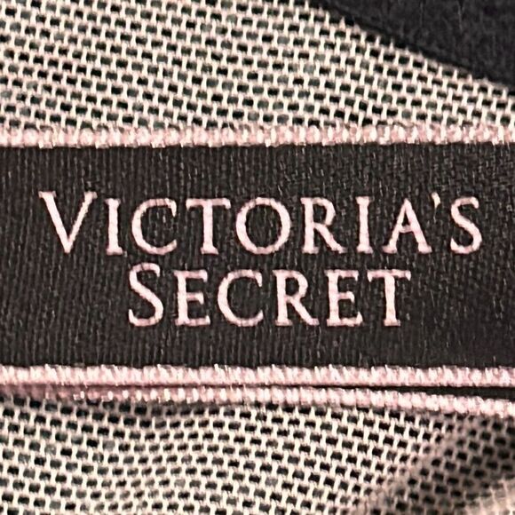 Victoria’s Secret Very Sexy unlined demi bra - Picture 5 of 7